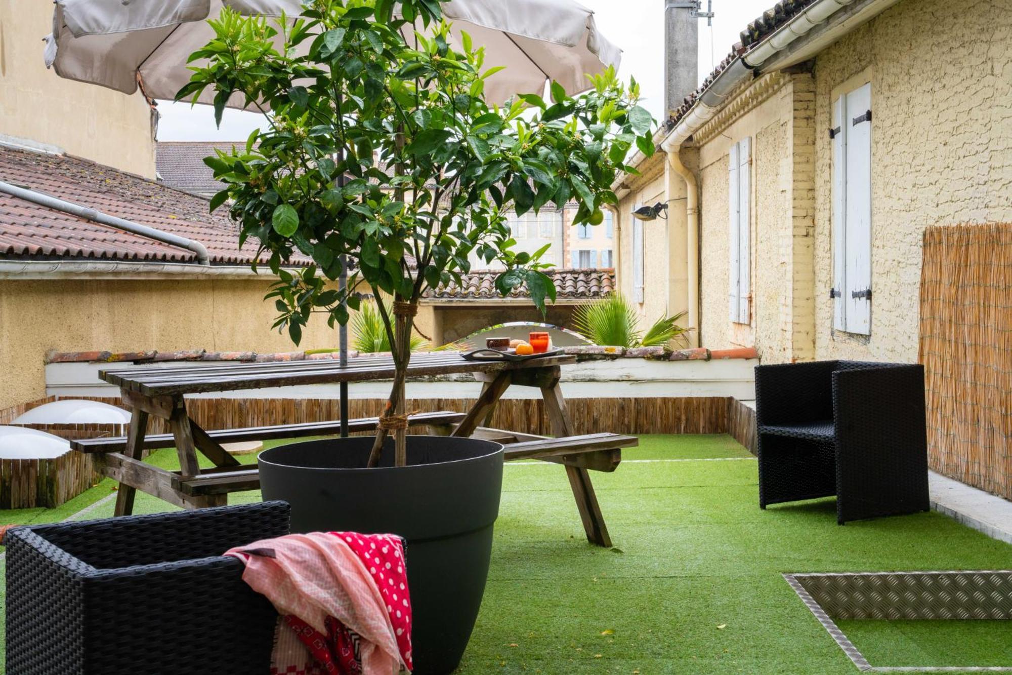 Hotel Le Loft Trie-sur-Baise Экстерьер фото